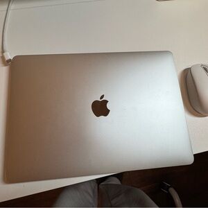 Apple MacBook Pro in Sleek Silver